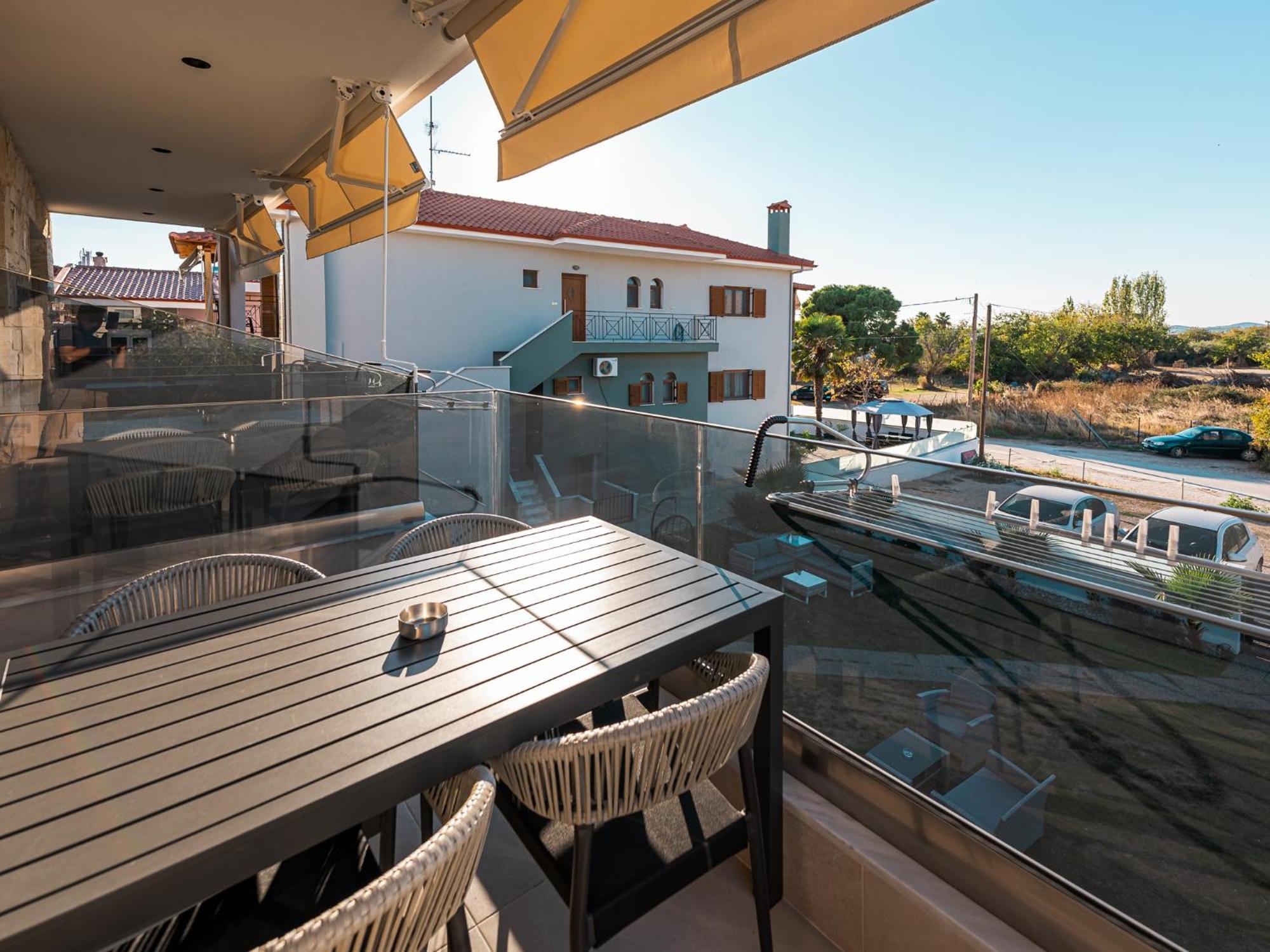 Antony'S Luxury Apartments Nikiti  Extérieur photo