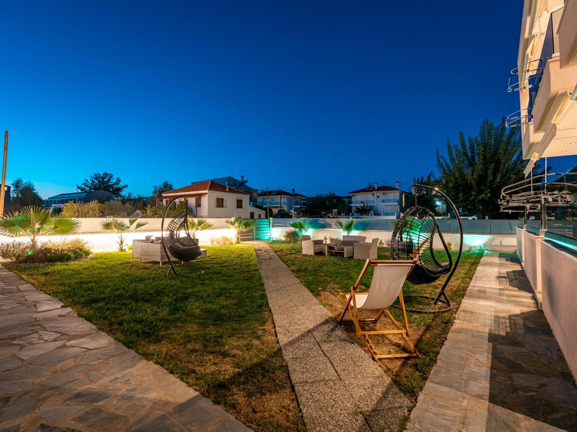 Antony'S Luxury Apartments Nikiti  Extérieur photo