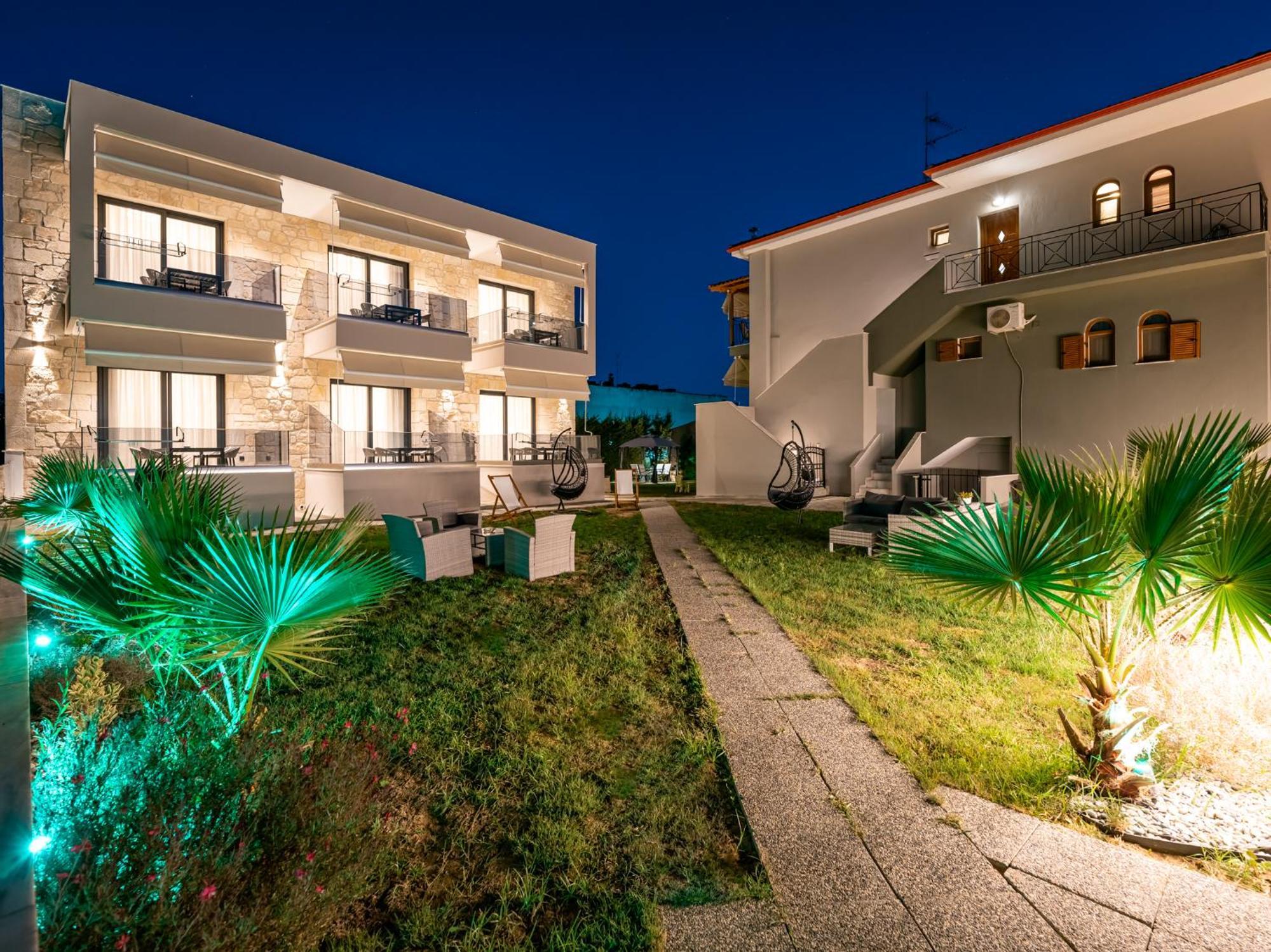 Antony'S Luxury Apartments Nikiti  Extérieur photo
