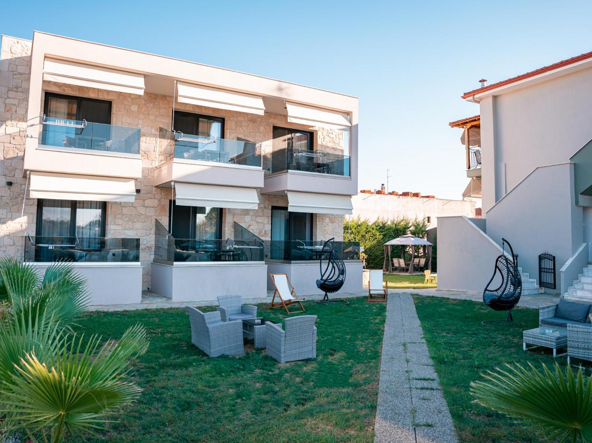 Antony'S Luxury Apartments Nikiti  Extérieur photo