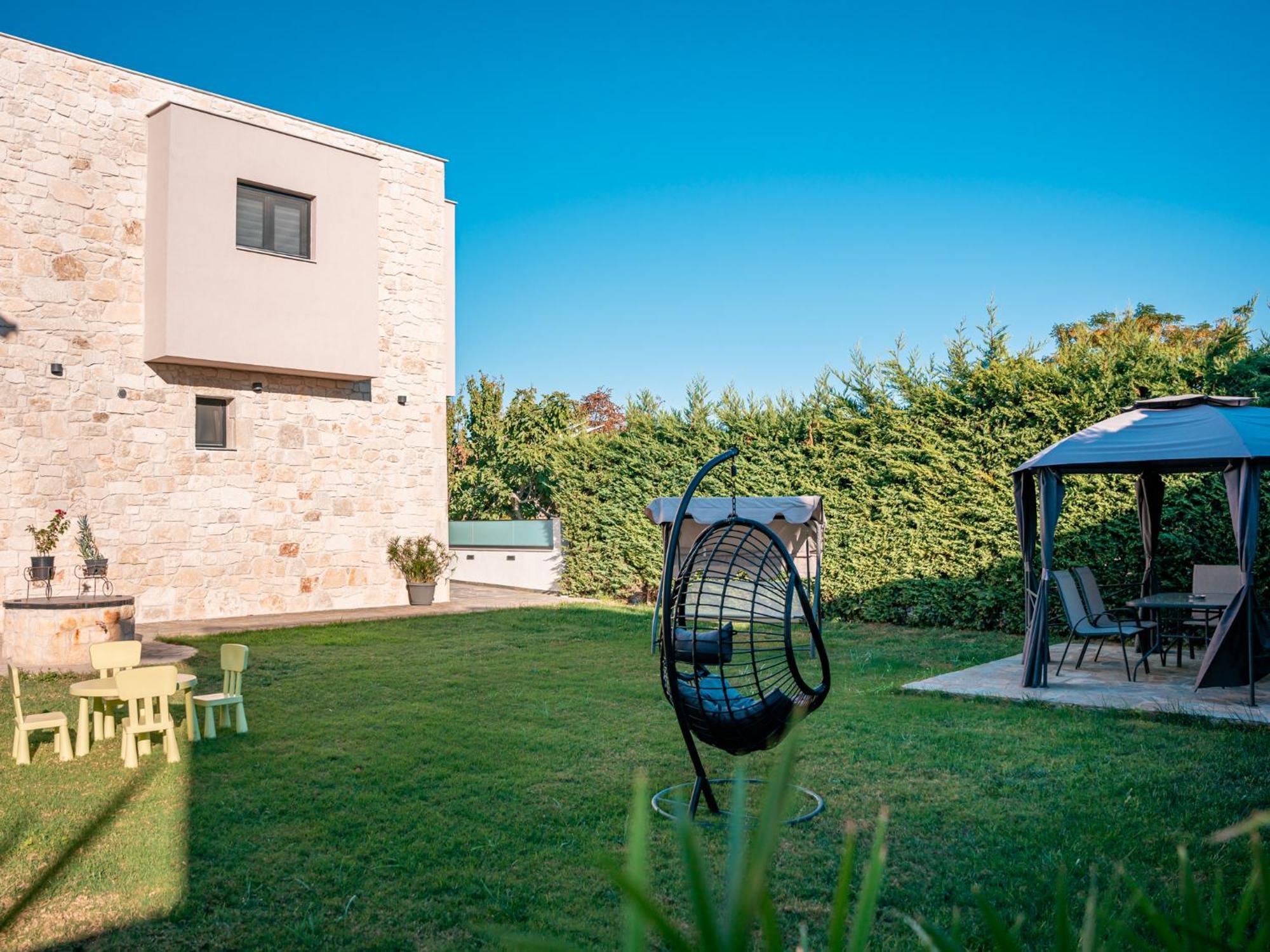 Antony'S Luxury Apartments Nikiti  Extérieur photo