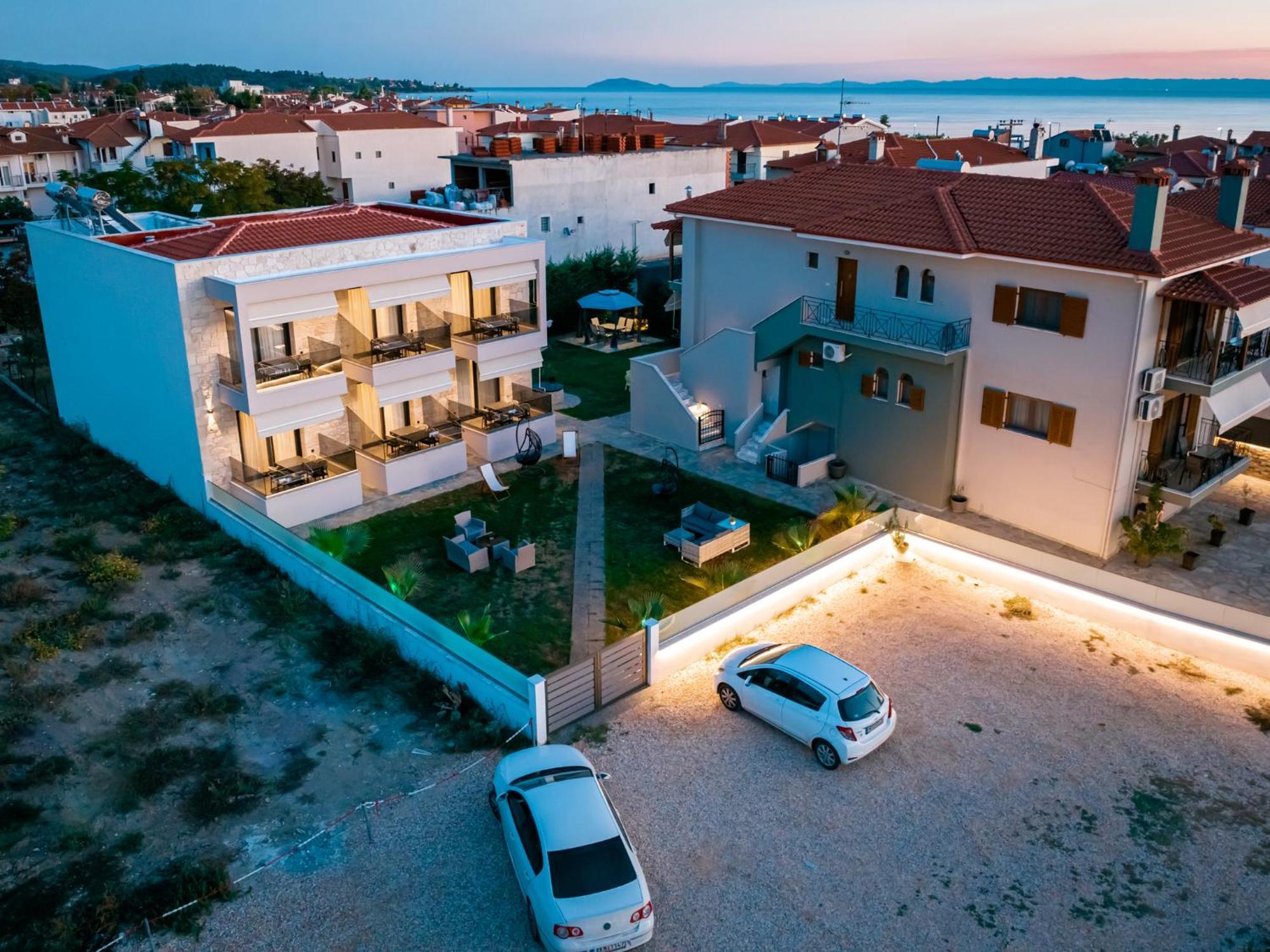 Antony'S Luxury Apartments Nikiti  Extérieur photo