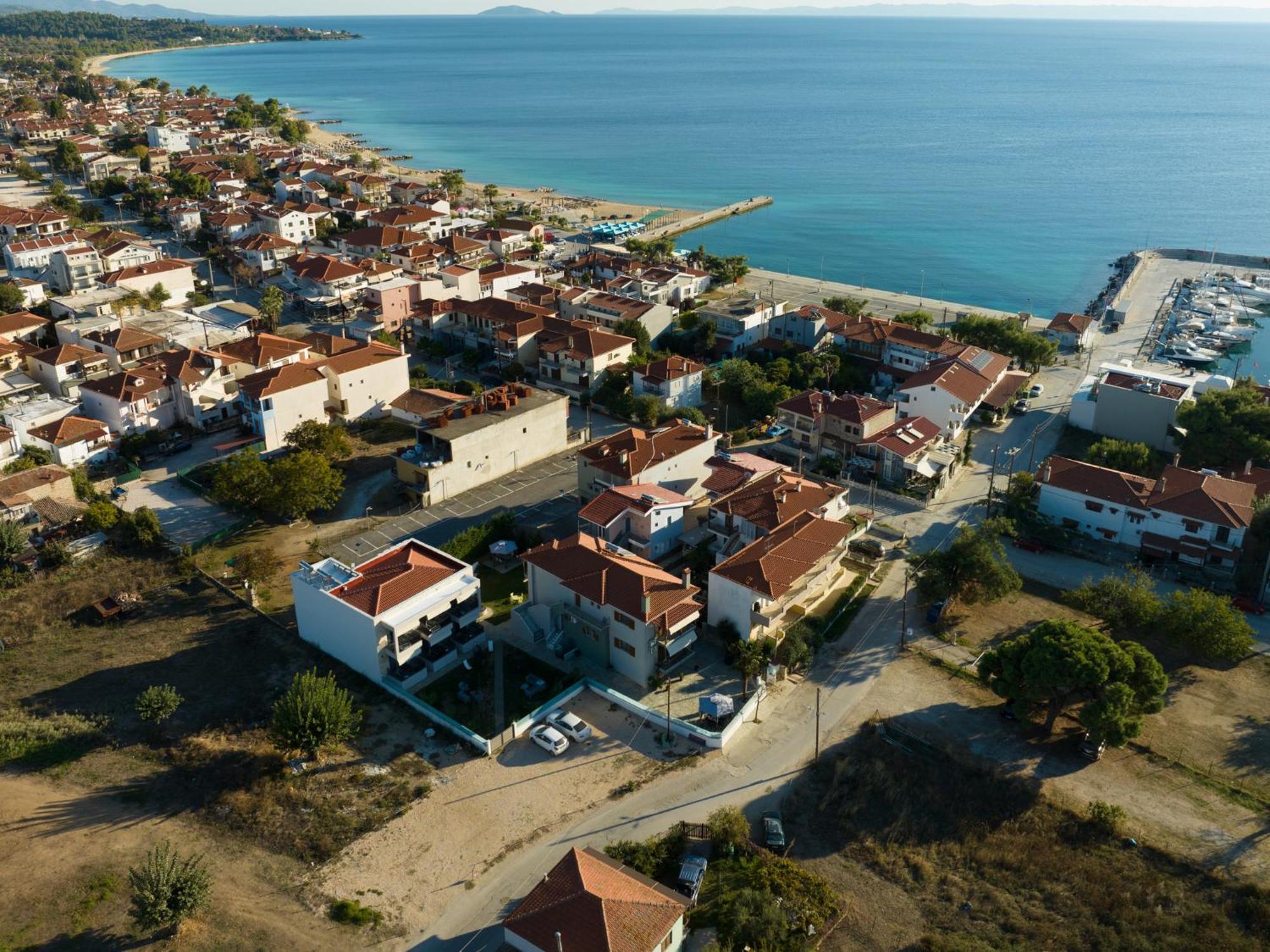 Antony'S Luxury Apartments Nikiti  Extérieur photo