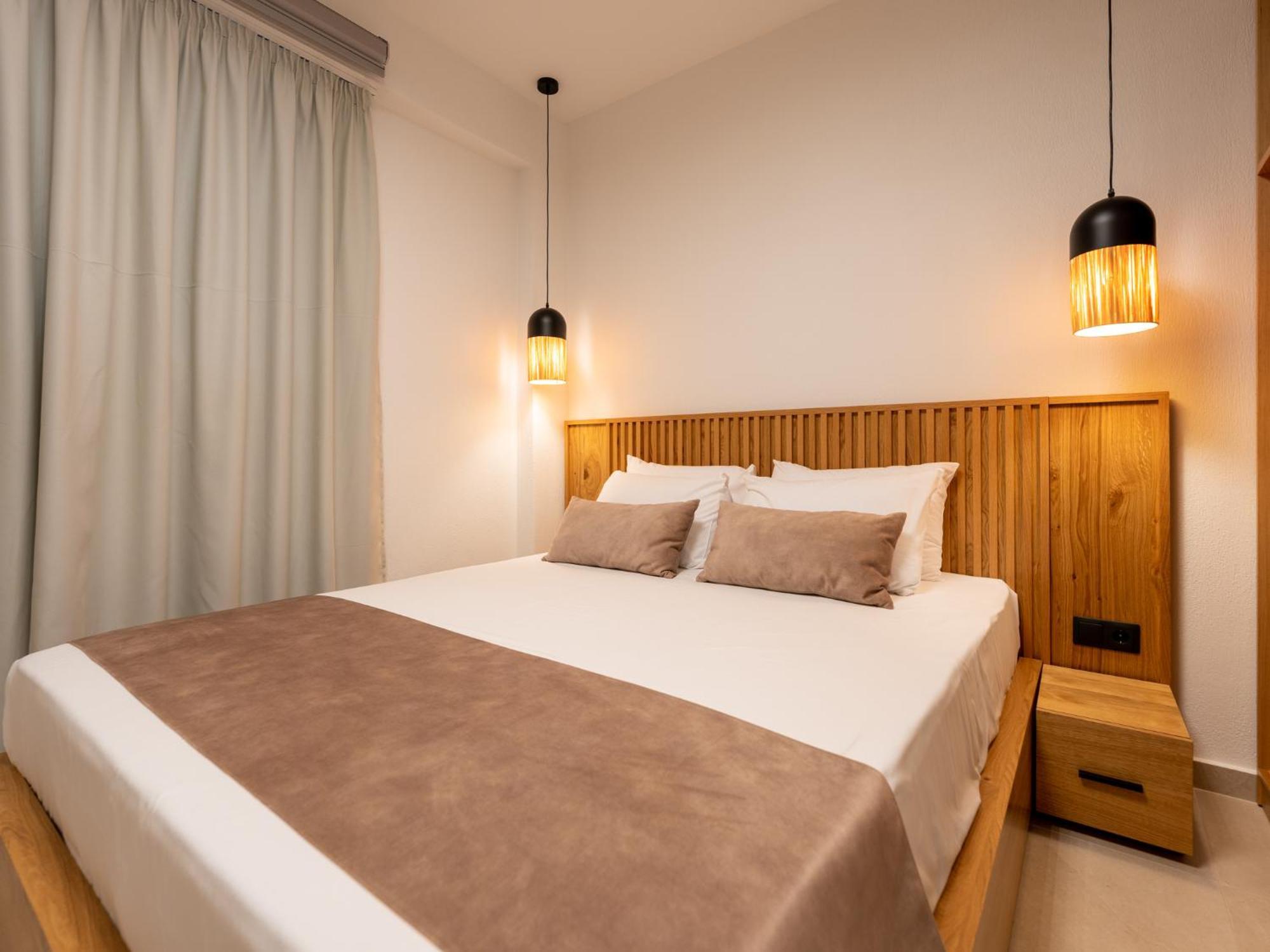 Antony'S Luxury Apartments Nikiti  Extérieur photo