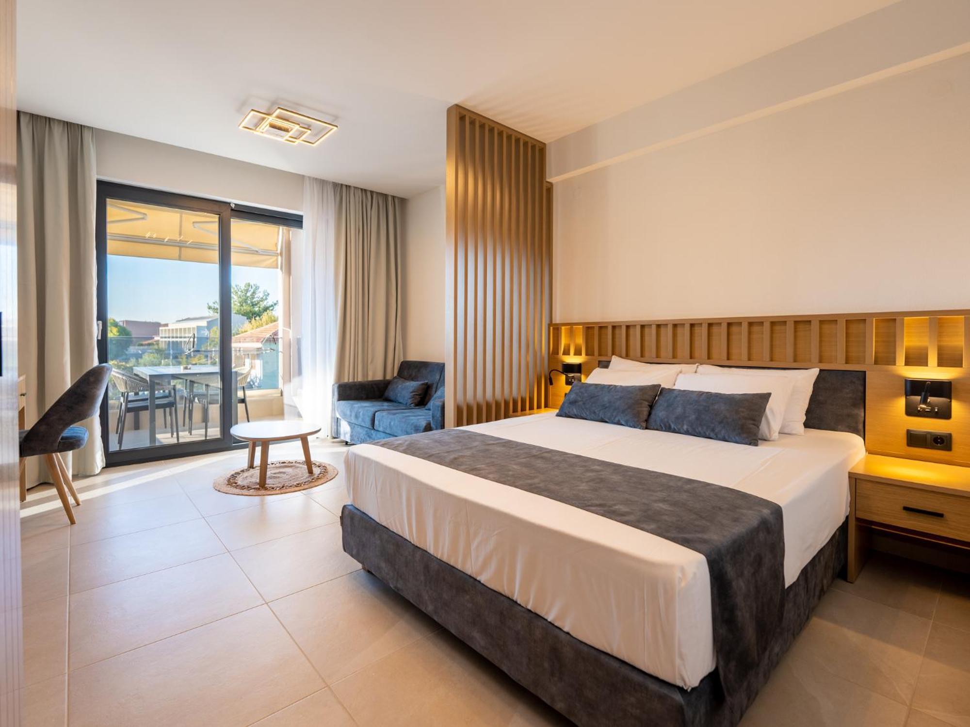 Antony'S Luxury Apartments Nikiti  Extérieur photo